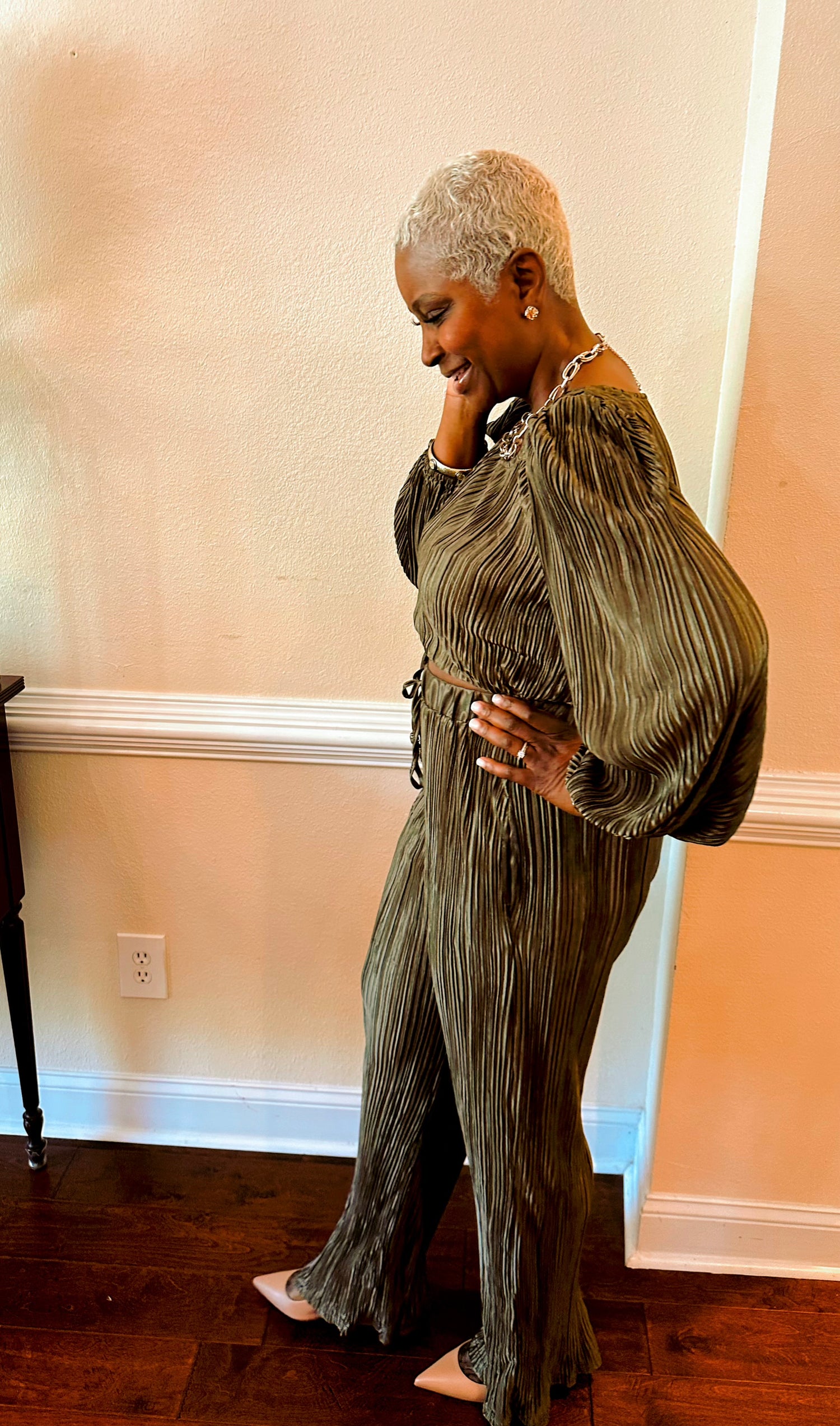 PLEATED FABRIC LONG SLEEVE TOP AND PANT SET - OLIVE
