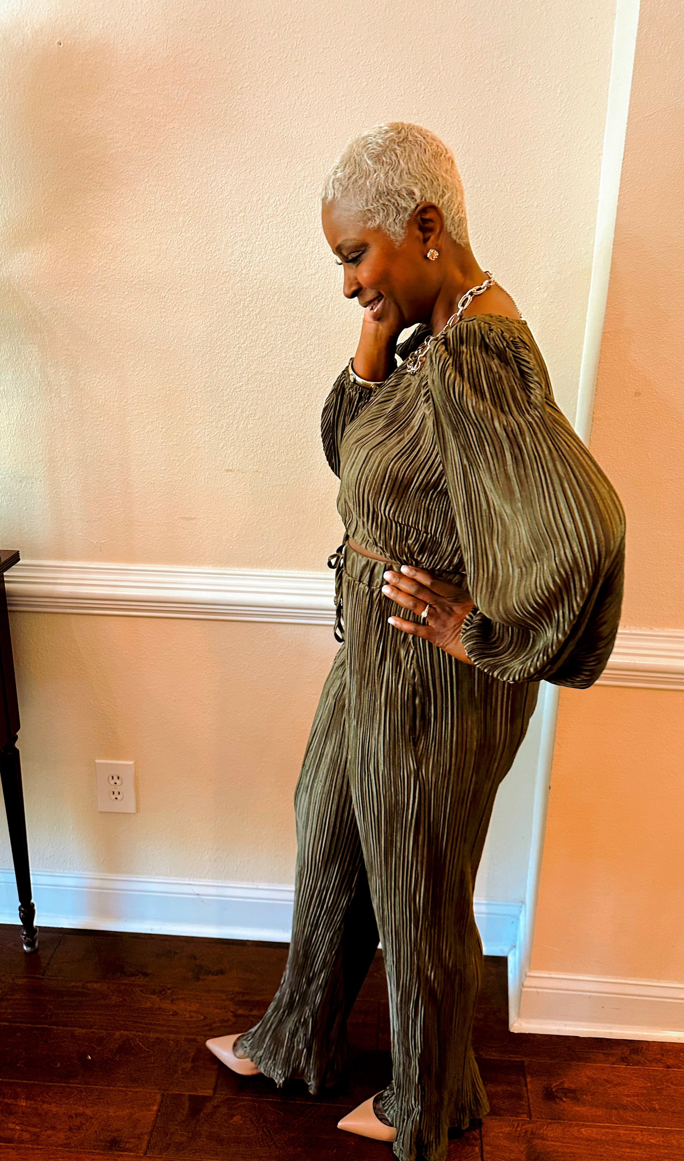 PLEATED FABRIC LONG SLEEVE TOP AND PANT SET - OLIVE